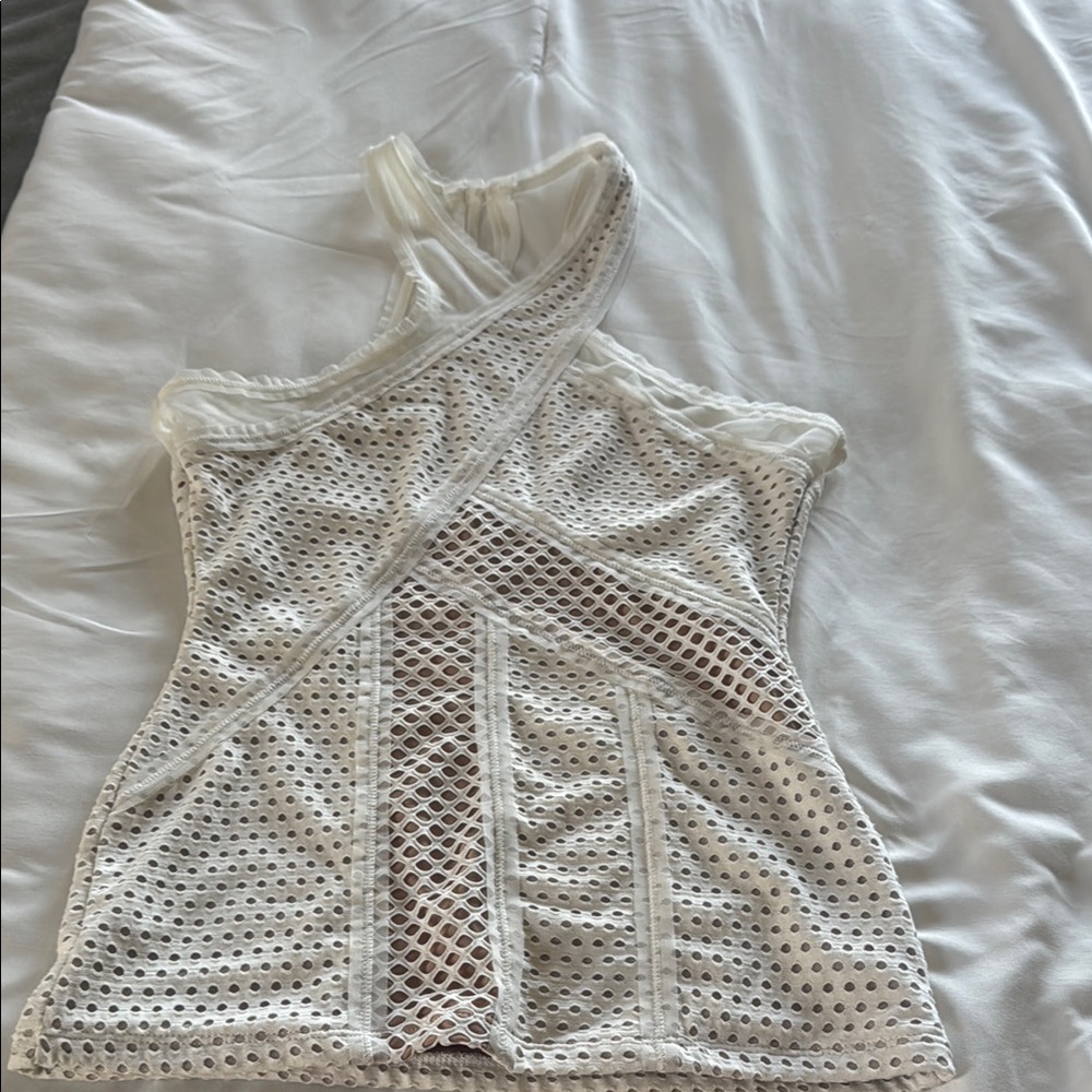 BCBGMaxAzria White Sleeveless Asymmetrical Tank Top